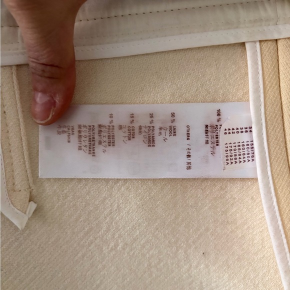 Louis Vuitton Cream and Black Zippered Top - Picture 6 of 11